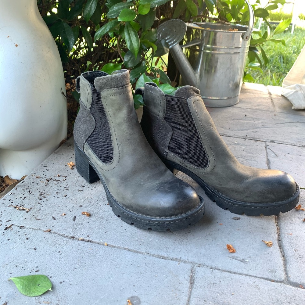 Born booties